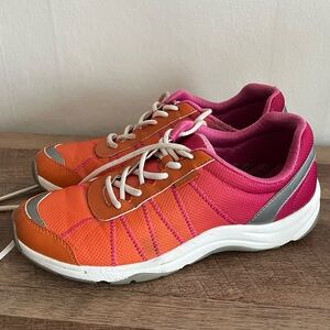 Vionic Orange and Pink Alliance lace-up athletic walking sneakers Size 9.5